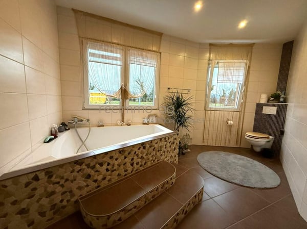 Grosszügige 1.5-Zimmer-Wohnung mit 310 m² Wohnfläche & 380 m² Nutzfläche in Leibstadt - Wohnkomfort auf höchstem Niveau 3