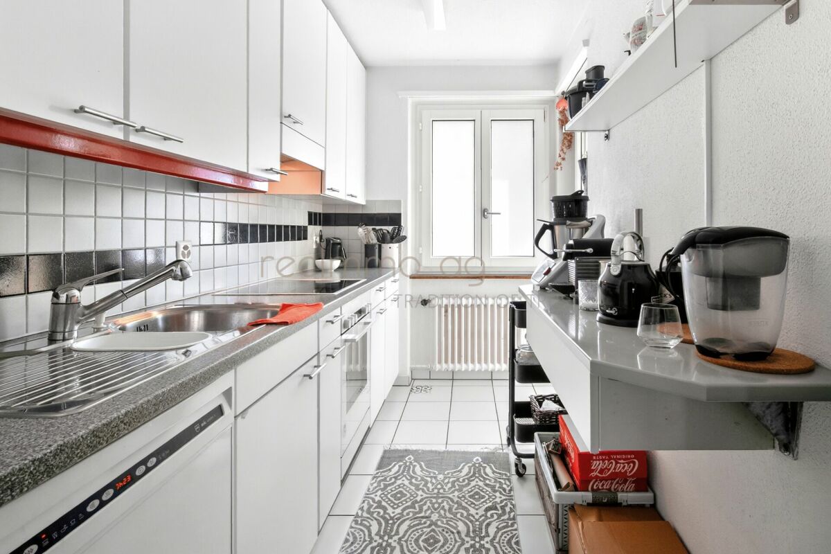 Charmante 4.5-Zimmer-Wohnung mit grosser Terrasse, Gartenanteil und Weitsicht