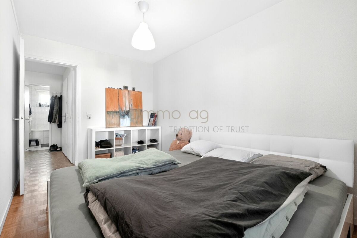 Charmante 4.5-Zimmer-Wohnung mit grosser Terrasse, Gartenanteil und Weitsicht
