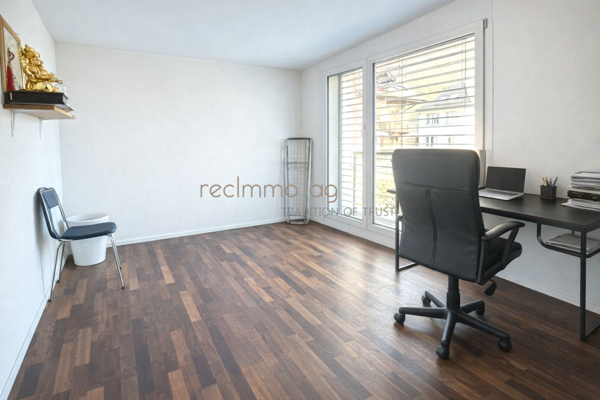 Moderne 4.5-Zimmer Dachgeschosswohnung mit Panorama-Aussicht