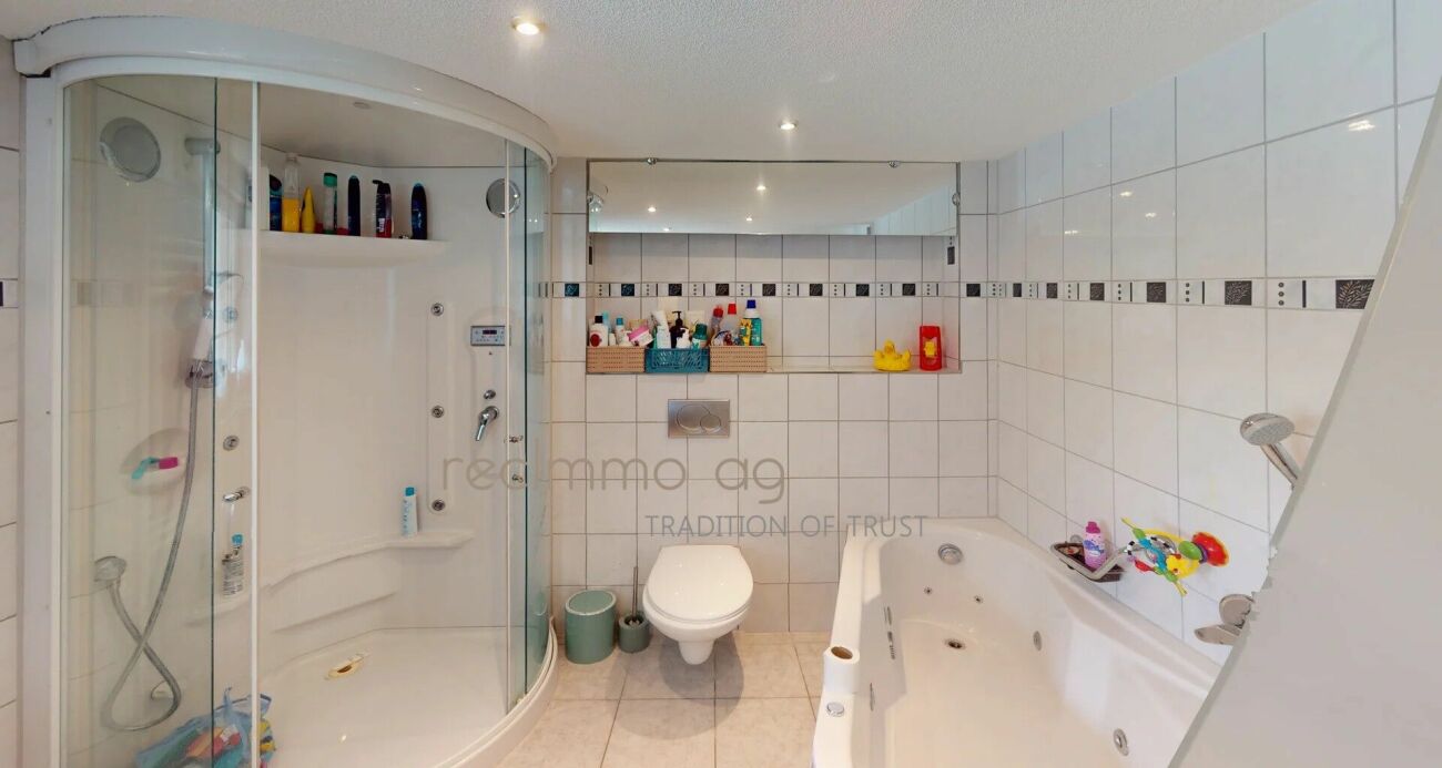 Charmante 6.5-Zimmer-Gartenwohnung mit grosszügigem Aussenbereich in Aarburg