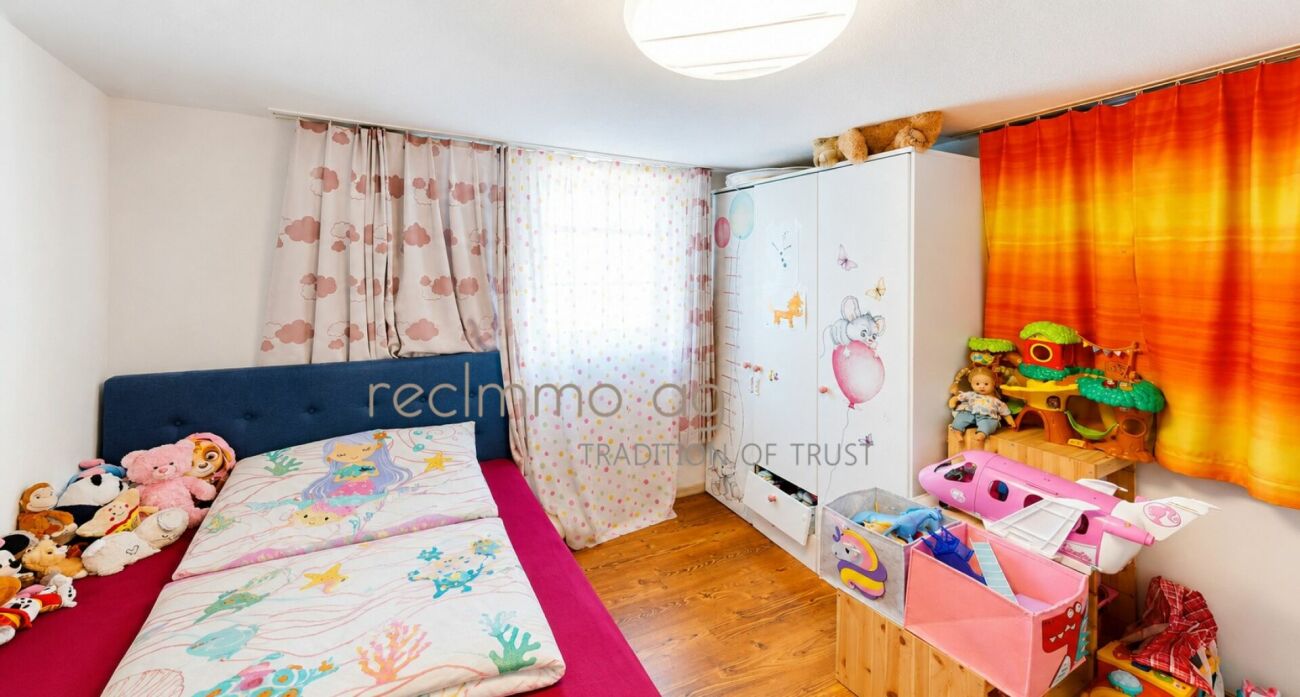 Charmante 6.5-Zimmer-Gartenwohnung mit grosszügigem Aussenbereich in Aarburg