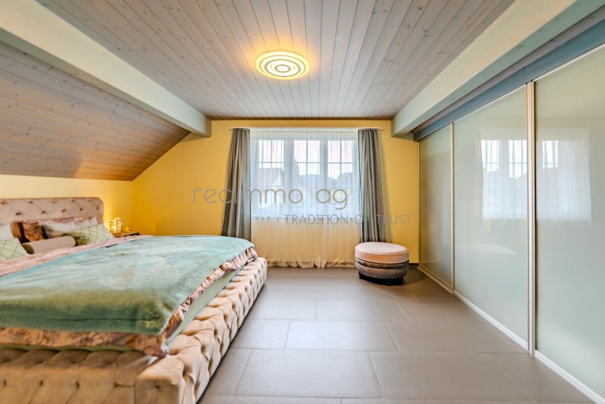 Familienparadies mit Pool, Wintergarten und viel Privatsphäre