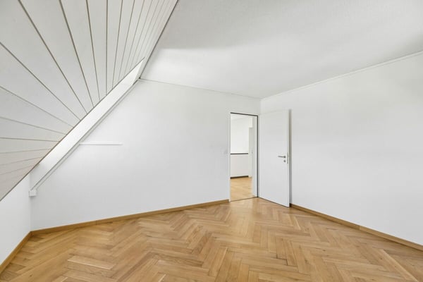Grosszügige 5.5-Zimmer-Maisonettewohnung mit Charme, Hobbyraum & Potenzial 10