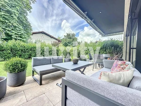 Magnifique villa contemporaine à Vessy