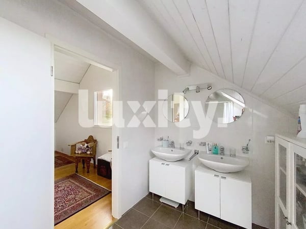 Superb semi-detached house with private garden in Versoix-a haven of peace just a stone's throw from the park 6