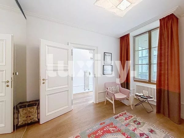 For Rent ? Beautiful Character Apartment in the Heart of Geneva 6