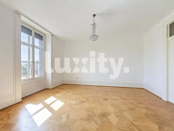 Appartement proximité immédiate du Parc des Bastions 2