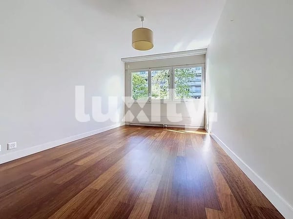 Superbe appartement rénové à Champel 3