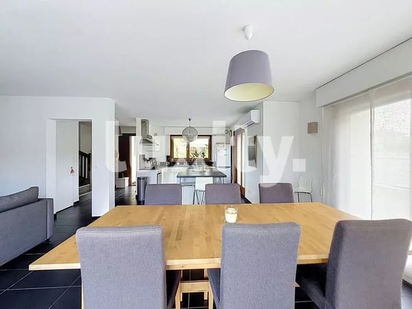 CHENS-SUR-LÉMAN ? MAISON CONTEMPORAINE, LUMINEUSE ET AU CALME, À PROXIMITÉ DE GENÈVE 3