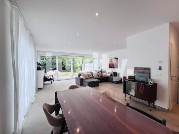 Maison familiale contemporaine avec grand jardin 2