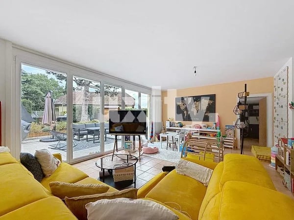 ROLLE ? Belle maison mitoyenne de 7 pièces avec jardin et grande terrasse 2