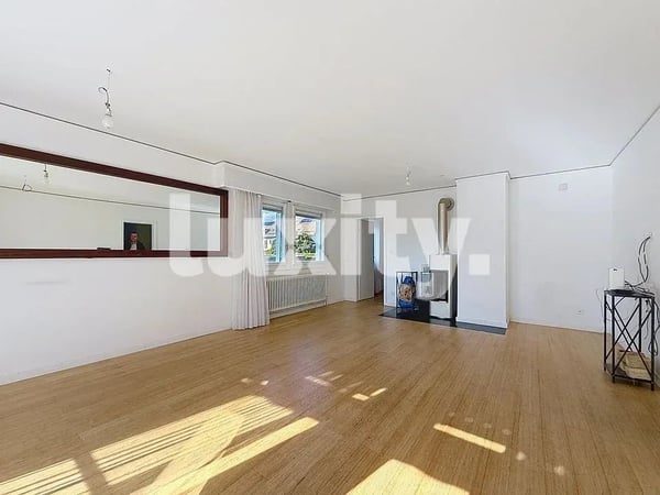 CHAVANNES-DES-BOIS ? Maison familiale d'environ 120 m² avec jardin 2