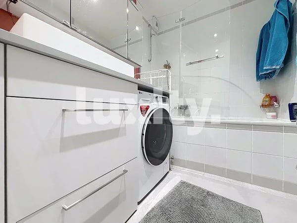 Bel et spacieux appartement avec balcon-récemment renové 6