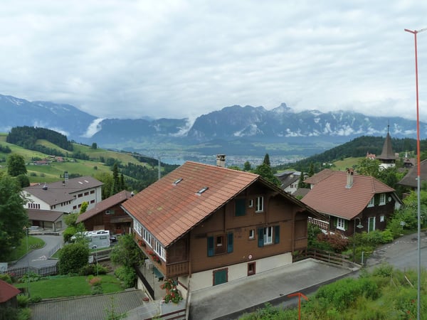 Charmante 4.5-Zimmer-Wohnung mit Terrasse an ruhiger Lage 2
