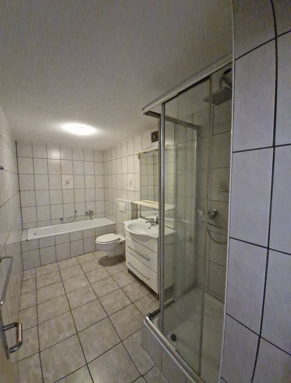 Helle 4.5-Zimmer-Wohnung in Aeschi bei Spiez – Ruhige Lage mit schöner Aussicht 5