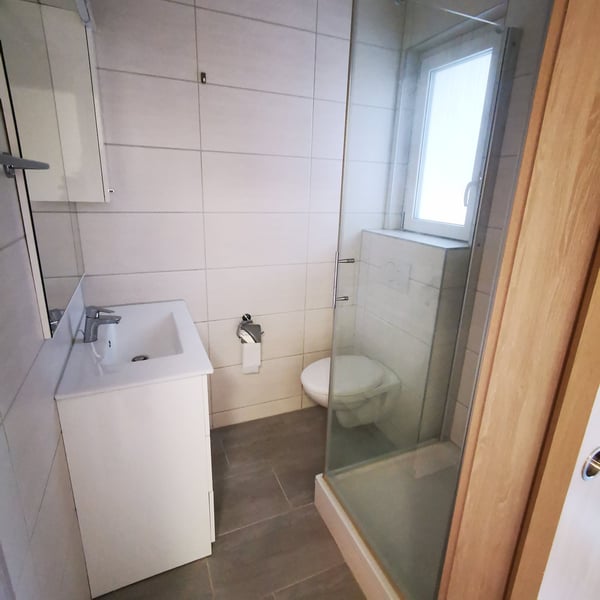Zentrales Studio mit Sitzplatz in Thun 3