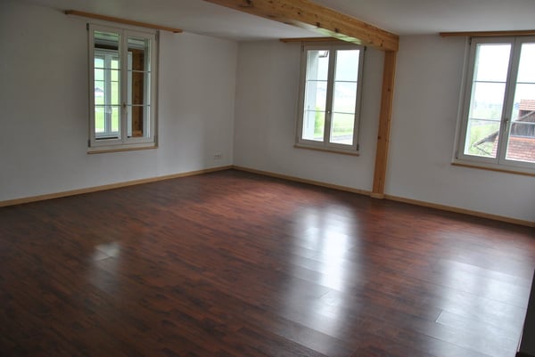 Ländliche 5.5 Zimmer Wohnung 12