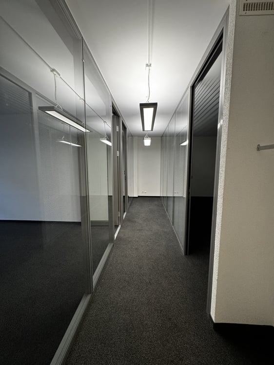 Votre nouveau bureau au coeur de Montreux ! 8