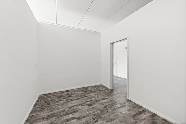 Bezugsbereite Gewerbefläche 7