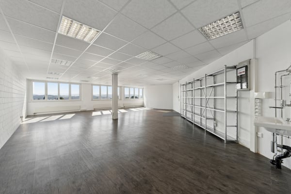Helle Bürofläche in Zuzwil zu vermieten! 1