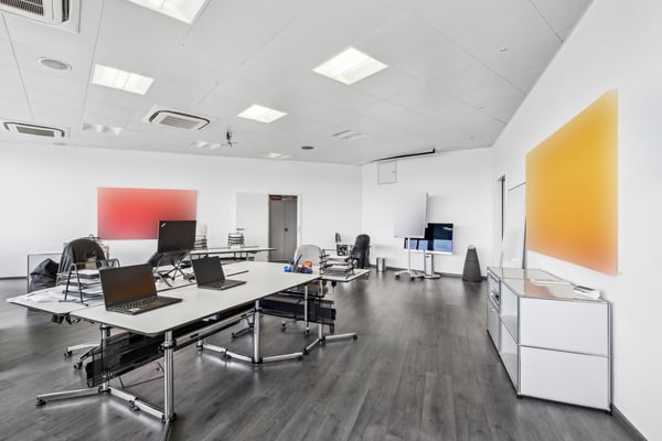 Modern ausgebaute Büroflächen an zentraler Lage zu vermieten 4