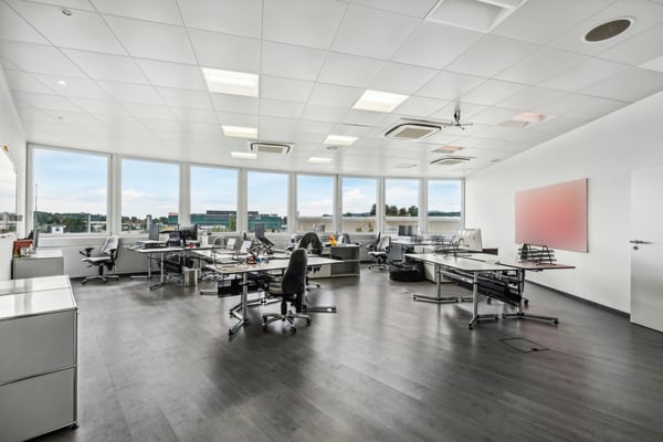 Modern ausgebaute Büroflächen an zentraler Lage zu vermieten 2