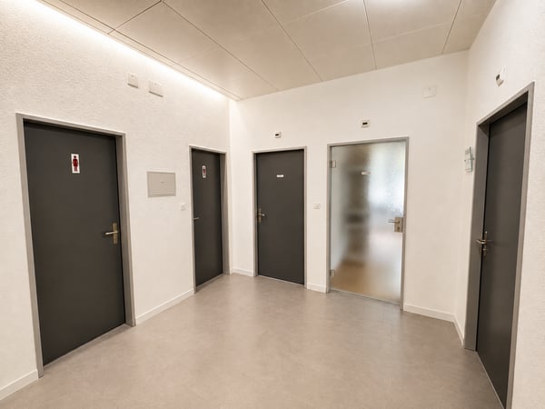 Einzelbüro mit viel Tageslicht und Blick ins Grüne 6