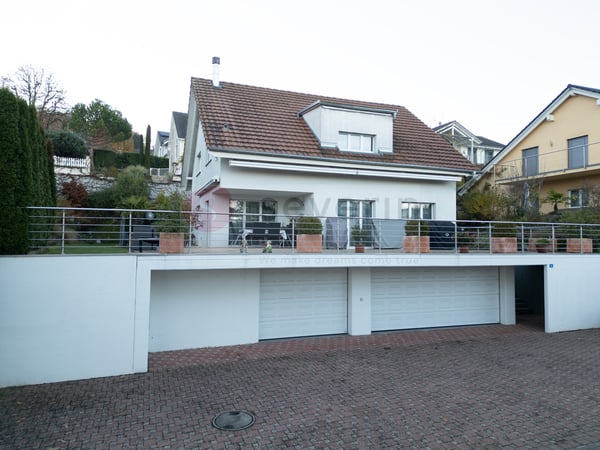 IHR NEUES ZUHAUSE WARTET- ELEGANTES 1.5 ZI-EFH - 3 GARAGEN,162M2 WFL 2