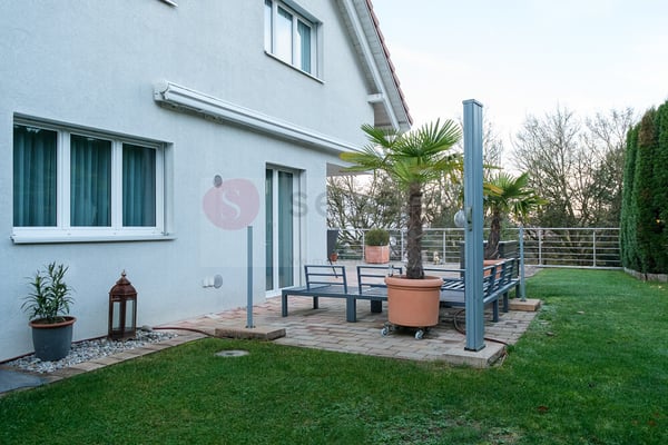 IHR NEUES ZUHAUSE WARTET- ELEGANTES 1.5 ZI-EFH - 3 GARAGEN,162M2 WFL 1