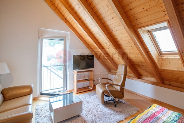 WOHNEN MIT LEBENSQUALITÄT - 5.5 ZI- REIHENECKHAUS INKL. GARAGE 8