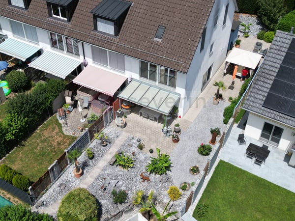 HÜNTWANGEN: WOHNEN MIT LEBENSQUALITÄT - 5.5 ZI- REIHENECKHAUS 11