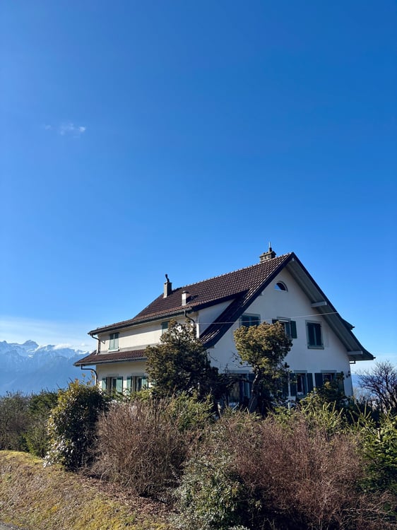 Magnifique Villa de 9 Pièces avec Vue Panoramique au Mont-Pèlerin 3