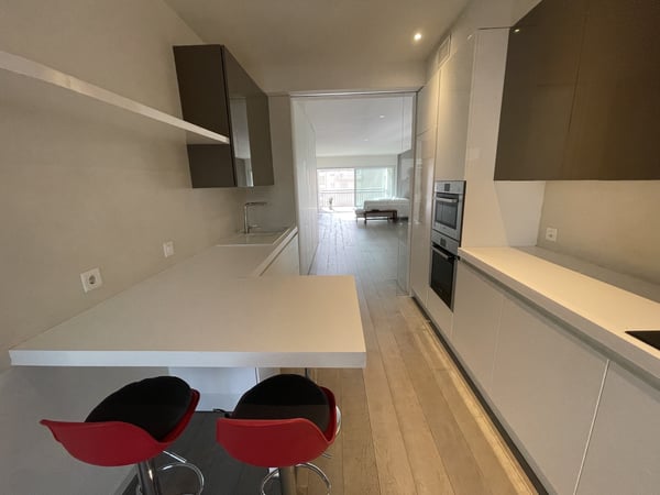 ELEGANTE ED AMPIO APPARTAMENTO 1.5 IN ZONA SERVITA 8