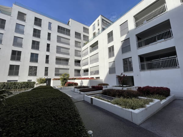 ELEGANTE ED AMPIO APPARTAMENTO 1.5 IN ZONA SERVITA 12