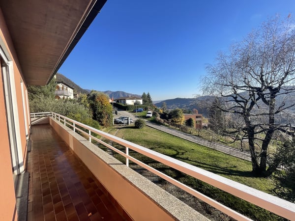 INTERESSANTE ED AMPIA CASA UNIFAMILIARE CON GRANDE TERRENO 6