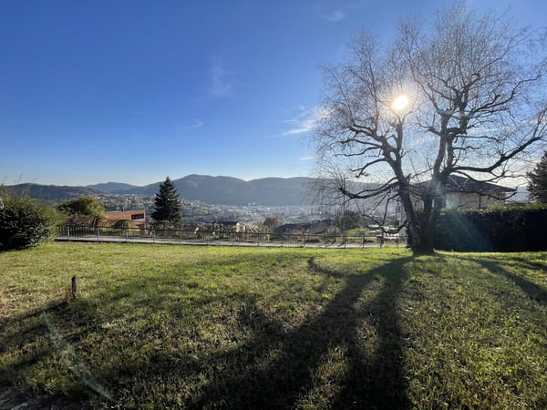 INTERESSANTE ED AMPIA CASA UNIFAMILIARE CON GRANDE TERRENO 4