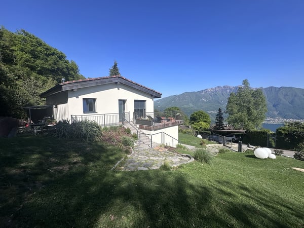 SPETTACOLARE CASA 5.5 CON MERAVIGLIOSA VISTA LAGO 4