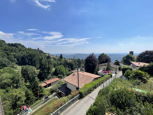 BELLA CASA UNIFAMILIARE IN POSIZIONE PANORAMICA 1