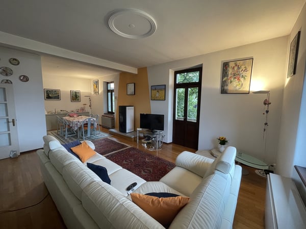 BELLA ED AMPIA CASA 5.5 CON GIARDINO E BOX DOPPIO 9