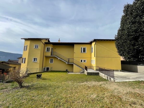 APPARTAMENTI 2.5 E 3.5 COMPLETAMENTE RIATTATI A MORBIO INFER 1