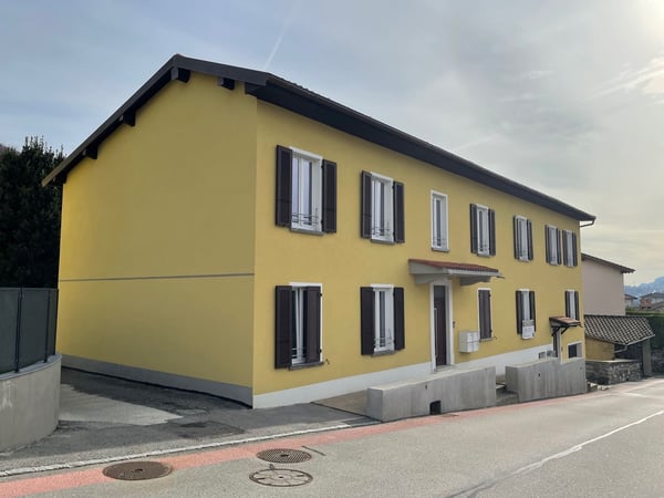 APPARTAMENTI 2.5 E 3.5 COMPLETAMENTE RIATTATI A MORBIO INFER 2