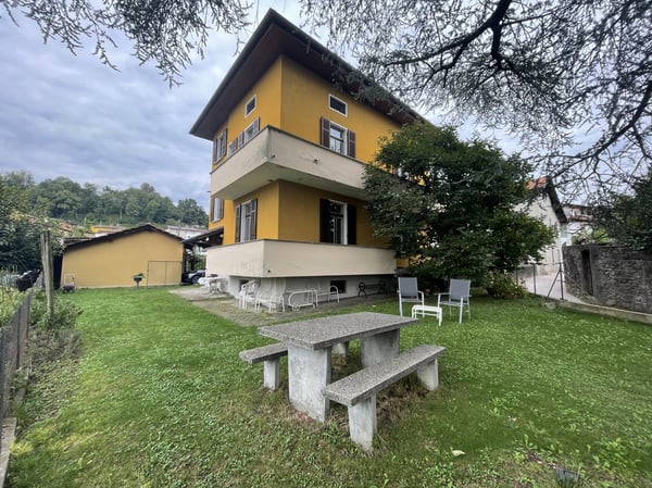 BELLA ED AMPIA CASA 5.5 CON GIARDINO E BOX DOPPIO 1