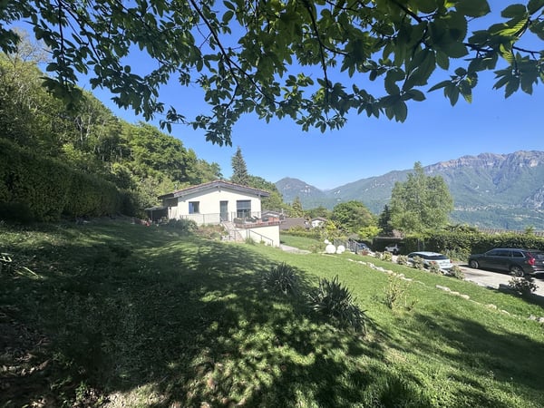 SPETTACOLARE CASA 5.5 CON MERAVIGLIOSA VISTA LAGO 5