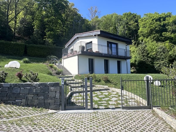 SPETTACOLARE CASA 5.5 CON MERAVIGLIOSA VISTA LAGO 2