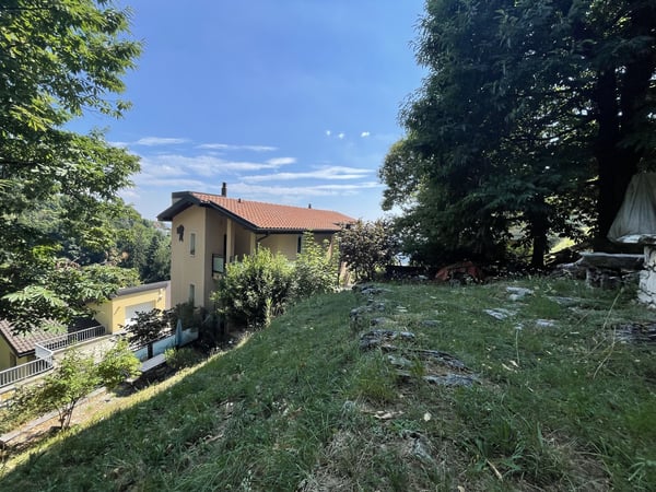 BELLA CASA UNIFAMILIARE IN POSIZIONE PANORAMICA 4