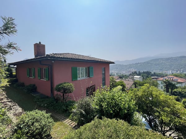 AMPIA CASA 5.5 IN POSIZIONE INTROVABILE A PREGASSONA ALTA 8