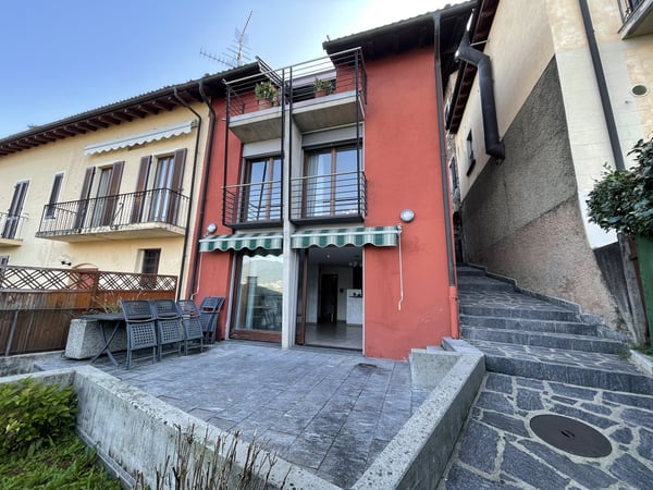 INTERESSANTE CASA 4.5 CON INCANTEVOLE VISTA LAGO 12