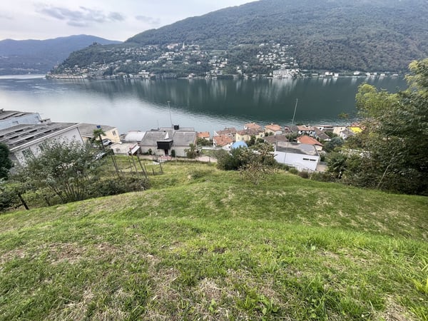 SPLENDIDO TERRENO EDIFICABILE CON MERAVIGLIOSA VISTA LAGO 2