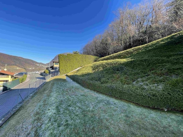 INTERESSANTE TERRENO CON SPLENDIDA VISTA LAGO 9